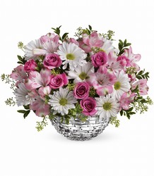 Teleflora's Facets Of Spring Centerpiece Cottage Florist Lakeland Fl 33813 Premium Flowers lakeland